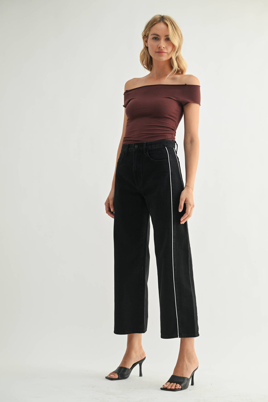 Barrel Jean Twist Seam