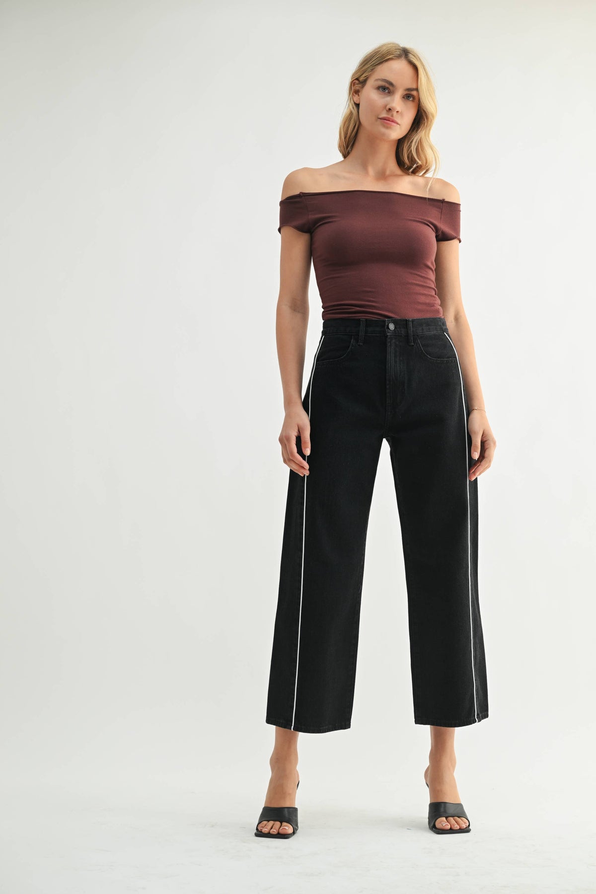 Barrel Jean Twist Seam